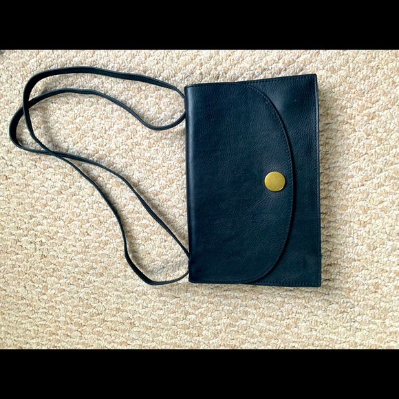 Madewell Handbags - NWT Madewell Crossbody Leather Bag